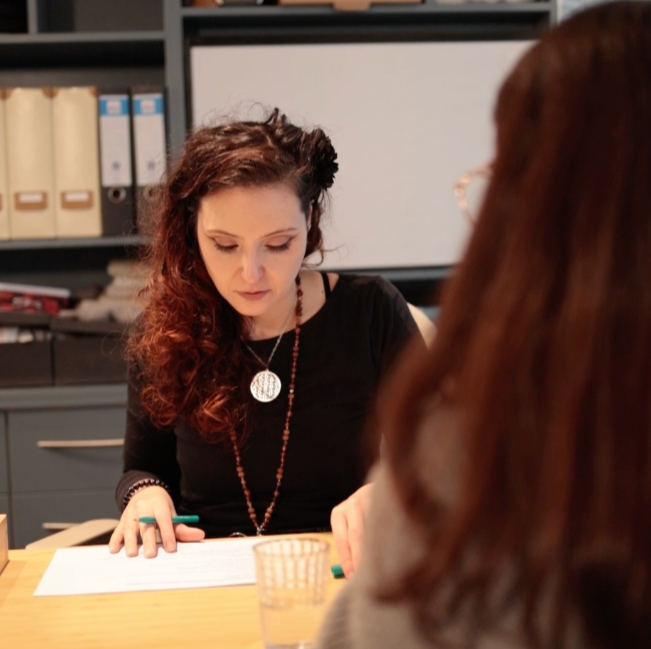 Giusi Genduso thérapeute pour femmes Bruxelles giusigenduso coach sophrologue microbiote nutrition sound healing